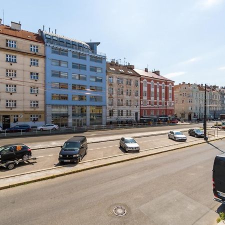 Brand New Studio Apartment #21 With Free Secure Parking In The Center Praha Bagian luar foto