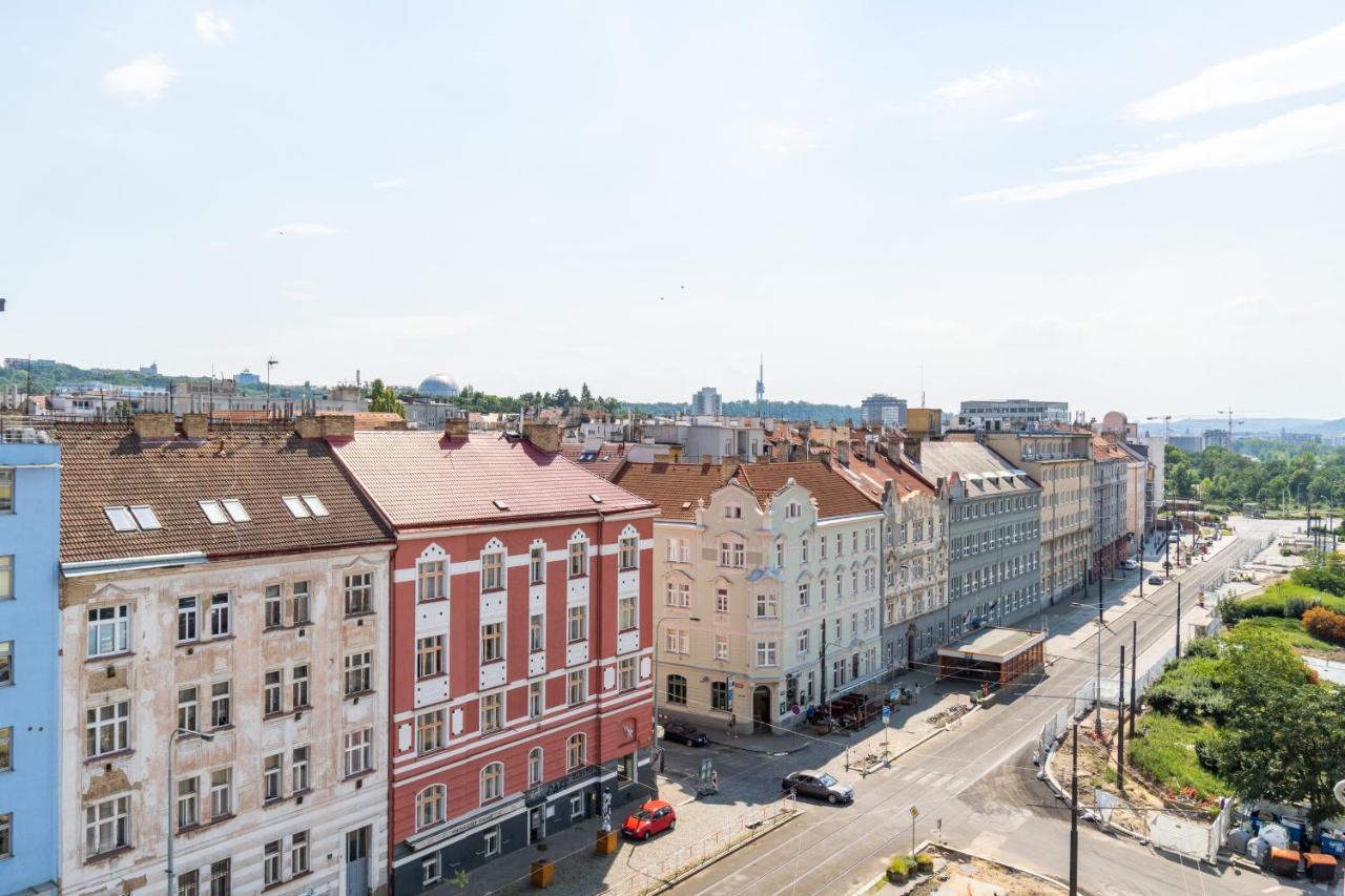 Brand New Studio Apartment #21 With Free Secure Parking In The Center Praha Bagian luar foto